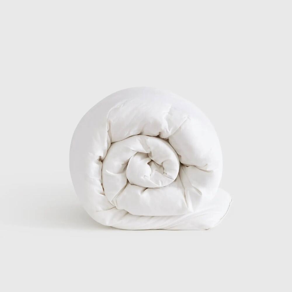 New Quince Lightweight Premium Down Alternative Duvet Insert King Cal King